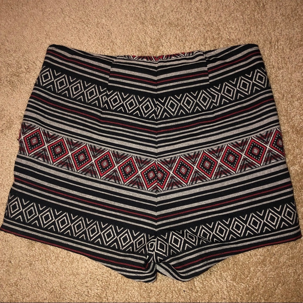 Aztec shorts - Picture 2 of 6